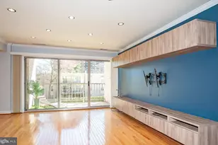 31 Canterbury Square, Alexandria, VA 22304 - Photo 5