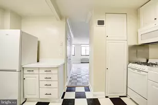 801 N Pitt Street N, Alexandria, VA 22314 - Photo 9