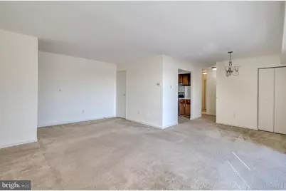 6155 Edsall Road #M, Alexandria, VA 22304 - Photo 3