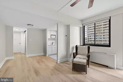 801 N Pitt Street N #618, Alexandria, VA 22314 - Photo 3