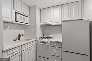 801 N Pitt Street N, Alexandria, VA 22314 - Photo 7