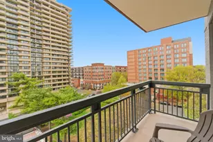 801 N Pitt Street N, Alexandria, VA 22314 - Photo 11