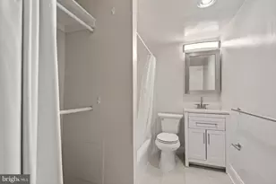 801 N Pitt Street N, Alexandria, VA 22314 - Photo 9