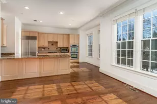 720 Carpenter Rd, Alexandria, VA 22314 - Photo 9