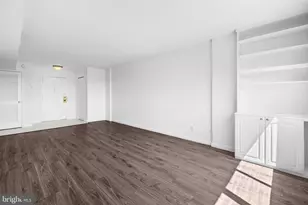 5340 Holmes Run Pkwy, Alexandria, VA 22304 - Photo 3