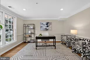 1220 Roundhouse Ln, Alexandria, VA 22314 - Photo 3