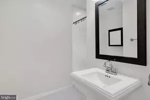 3820 White Post Ct, Alexandria, VA 22304 - Photo 9