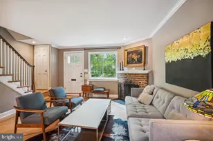 705 Avon Pl, Alexandria, VA 22314 - Photo 3