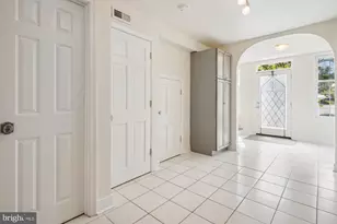 101 N West St, Alexandria, VA 22314 - Photo 11