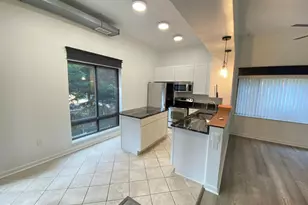 124 Roberts Ln, Alexandria, VA 22314 - Photo 5