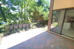 124 Roberts Ln, Alexandria, VA 22314 - Photo 13