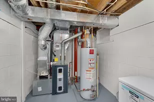 106 E Maple St, Alexandria, VA 22301 - Photo 37