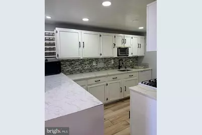 4600 Duke Street #816, Alexandria, VA 22304 - Photo 3