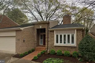 1703 Maple Hill Pl, Alexandria, VA 22302 - Photo 1