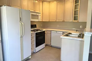 2450 Garnett Dr, Alexandria, VA 22311 - Photo 11