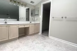 2450 Garnett Dr, Alexandria, VA 22311 - Photo 19