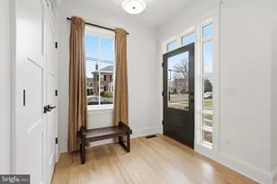 605 Hilltop Terrace, Alexandria, VA 22301 - Photo 3