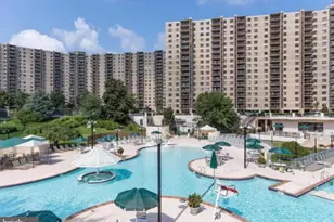 309 Yoakum Pkwy, Alexandria, VA 22304 - Photo 23