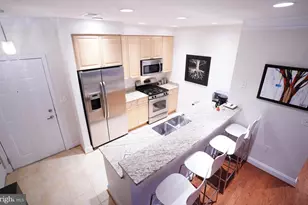 1115 Cameron St, Alexandria, VA 22314 - Photo 3