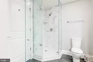 910 Powhatan St, Alexandria, VA 22314 - Photo 17