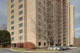 309 Yoakum Pkwy, Alexandria, VA 22304 - Photo 17