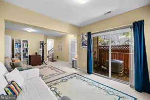 4925 Waple Ln, Alexandria, VA 22304 - Photo 9