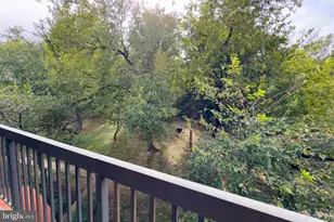 3230 S 28th St, Alexandria, VA 22302 - Photo 9