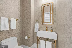 11 Cedar St, Alexandria, VA 22301 - Photo 35