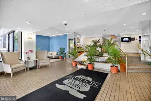 5340 Holmes Run Pkwy, Alexandria, VA 22304 - Photo 13