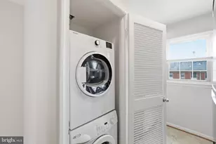 525 Bashford Ln, Alexandria, VA 22314 - Photo 11