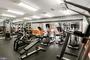 3307 Wyndham Cir, Alexandria, VA 22302 - Photo 5