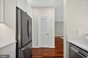 4667 Longstreet Ln, Alexandria, VA 22311 - Photo 13