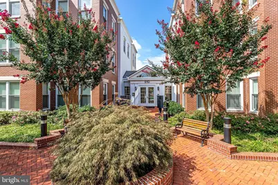 910 Powhatan Street #205S, Alexandria, VA 22314 - Photo 3