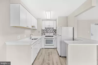 8 S Van Dorn Street #203, Alexandria, VA 22304 - Photo 5