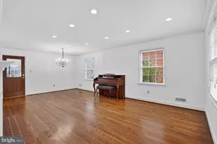 2420 Cameron Mills Rd, Alexandria, VA 22302 - Photo 9