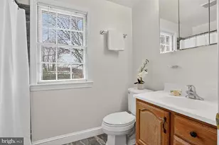 2420 Cameron Mills Rd, Alexandria, VA 22302 - Photo 31