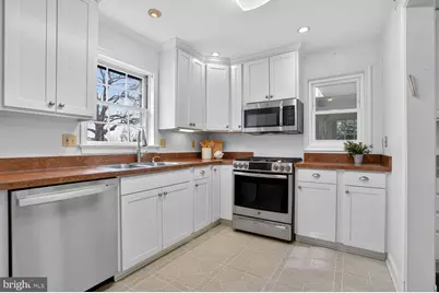 2420 Cameron Mills Road, Alexandria, VA 22302 - Photo 17