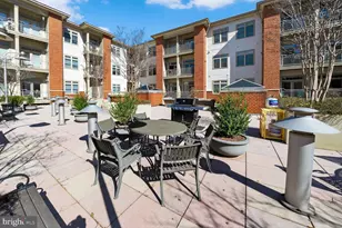 309 Holland Ln, Alexandria, VA 22314 - Photo 27