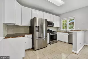 3841 Watkins Mill Dr, Alexandria, VA 22304 - Photo 5