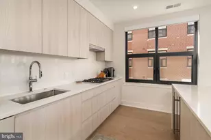 737 Swann Ave, Alexandria, VA 22301 - Photo 3