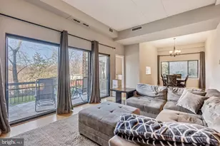 130 Roberts Ln, Alexandria, VA 22314 - Photo 25