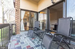 130 Roberts Ln, Alexandria, VA 22314 - Photo 13