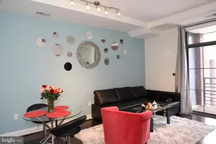 1111 Oronoco St, Alexandria, VA 22314 - Photo 3