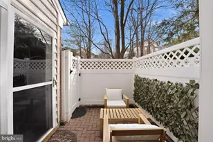 4654 Lambert Dr, Alexandria, VA 22311 - Photo 23