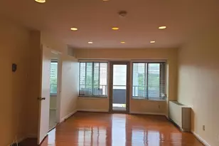 5340 Holmes Run Pkwy, Alexandria, VA 22304 - Photo 5