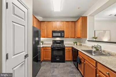 4854 Eisenhower Avenue #157, Alexandria, VA 22304 - Photo 9