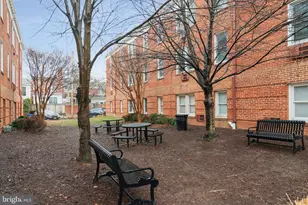 922 S Washington St, Alexandria, VA 22314 - Photo 23