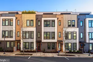 2822 Telek Pl, Alexandria, VA 22314 - Photo 1