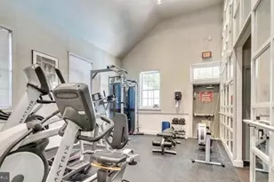 1632 W Abingdon Dr, Alexandria, VA 22314 - Photo 5