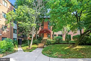 3220 S 28th St, Alexandria, VA 22302 - Photo 1